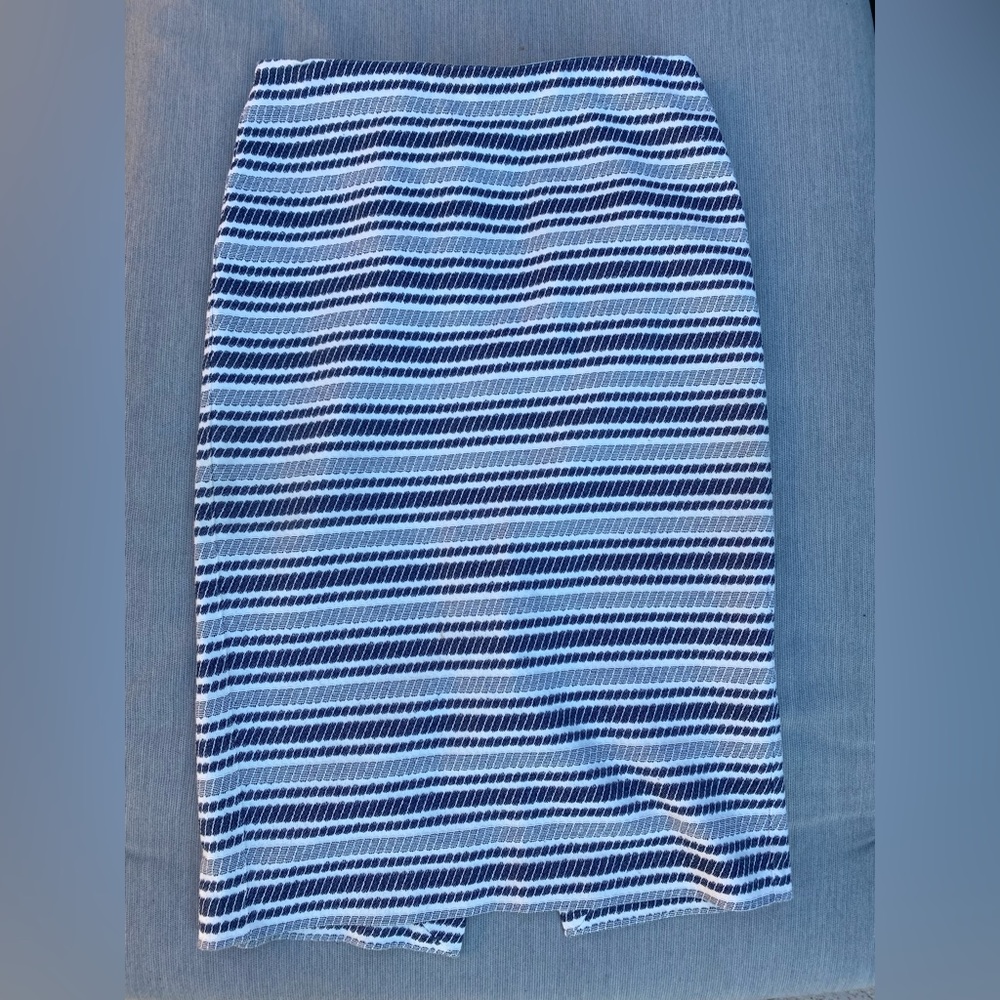 Ann Taylor - Size 2 - Striped Pencil Skirt
